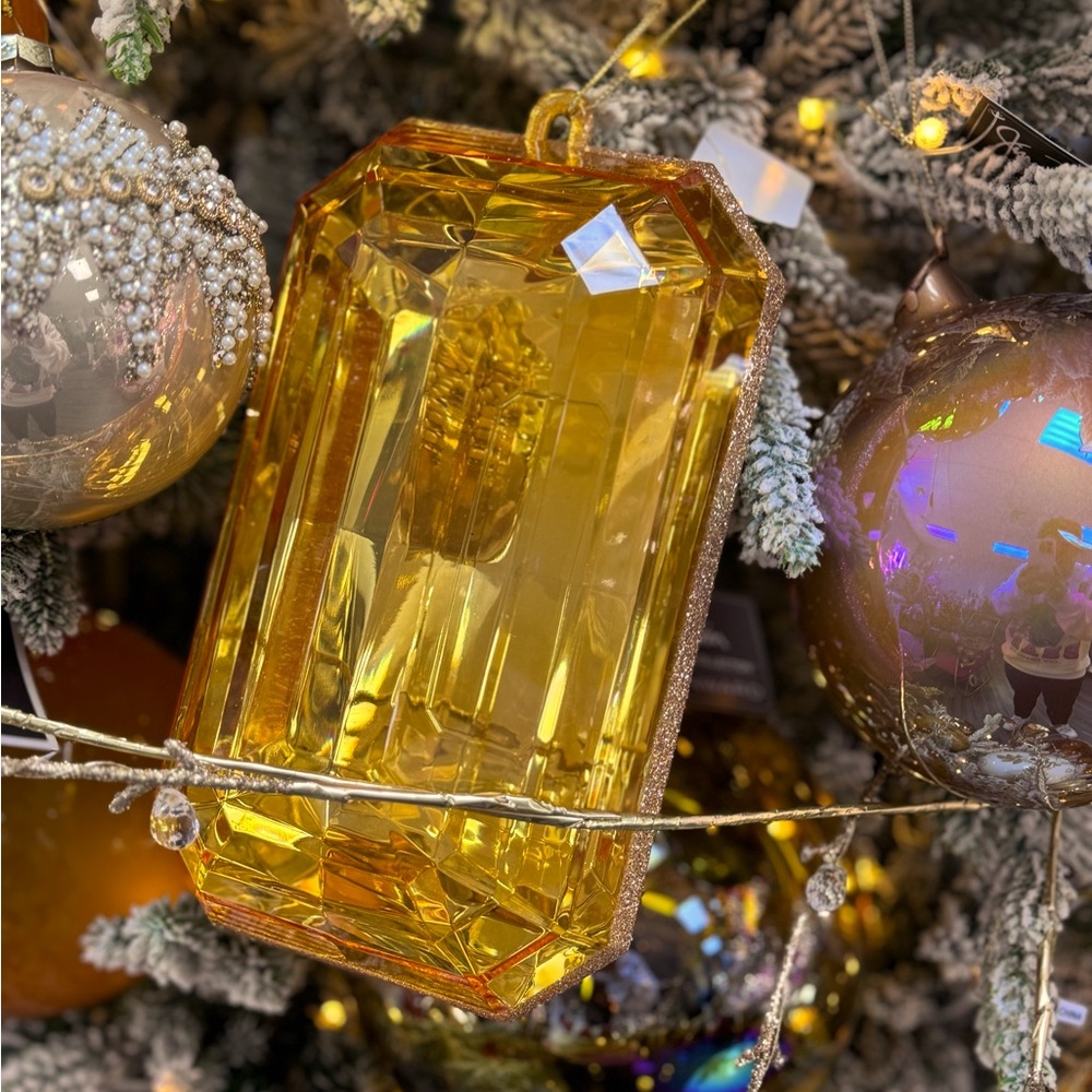 Large gold gem ornament